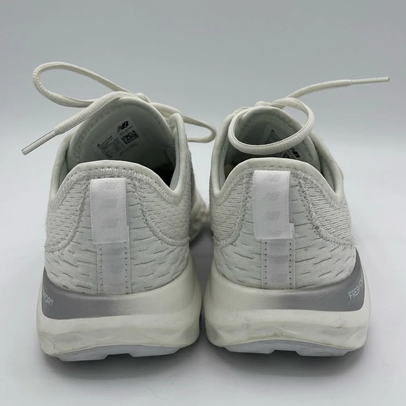 New Balance Fresh Foam SPT V4 Running Shoe, white - Picture 6 of 8
